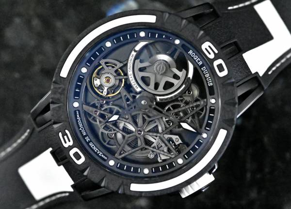 Roger Dubuis RDDBEX0826 limited Excalibur Spider Pirelli white Titan ungetragen Full Set 2026